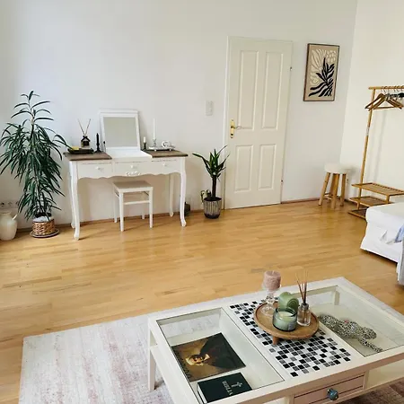 Modern 2-bedroom With Living Room, 15 Minutes To Vienna Center By Metro 公寓 Grossing (Liezen)