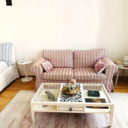 Modern 2-bedroom With Living Room, 15 Minutes To Vienna Center By Metro 公寓 Grossing (Liezen)
