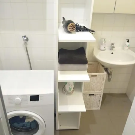 公寓 Modern 2-bedroom With Living Room, 15 Minutes To Vienna Center By Metro Grossing (Liezen)